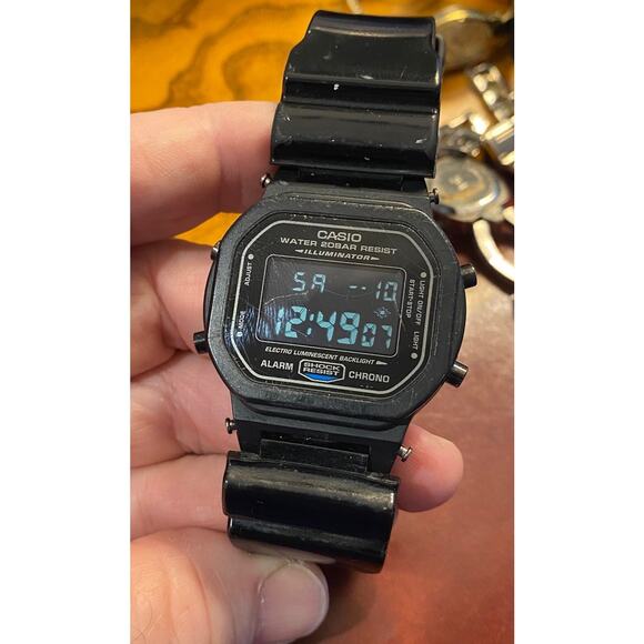RARE DW-5600JP 1545 Men's 40mm Casio G Shock Watch - Picture 1 of 4